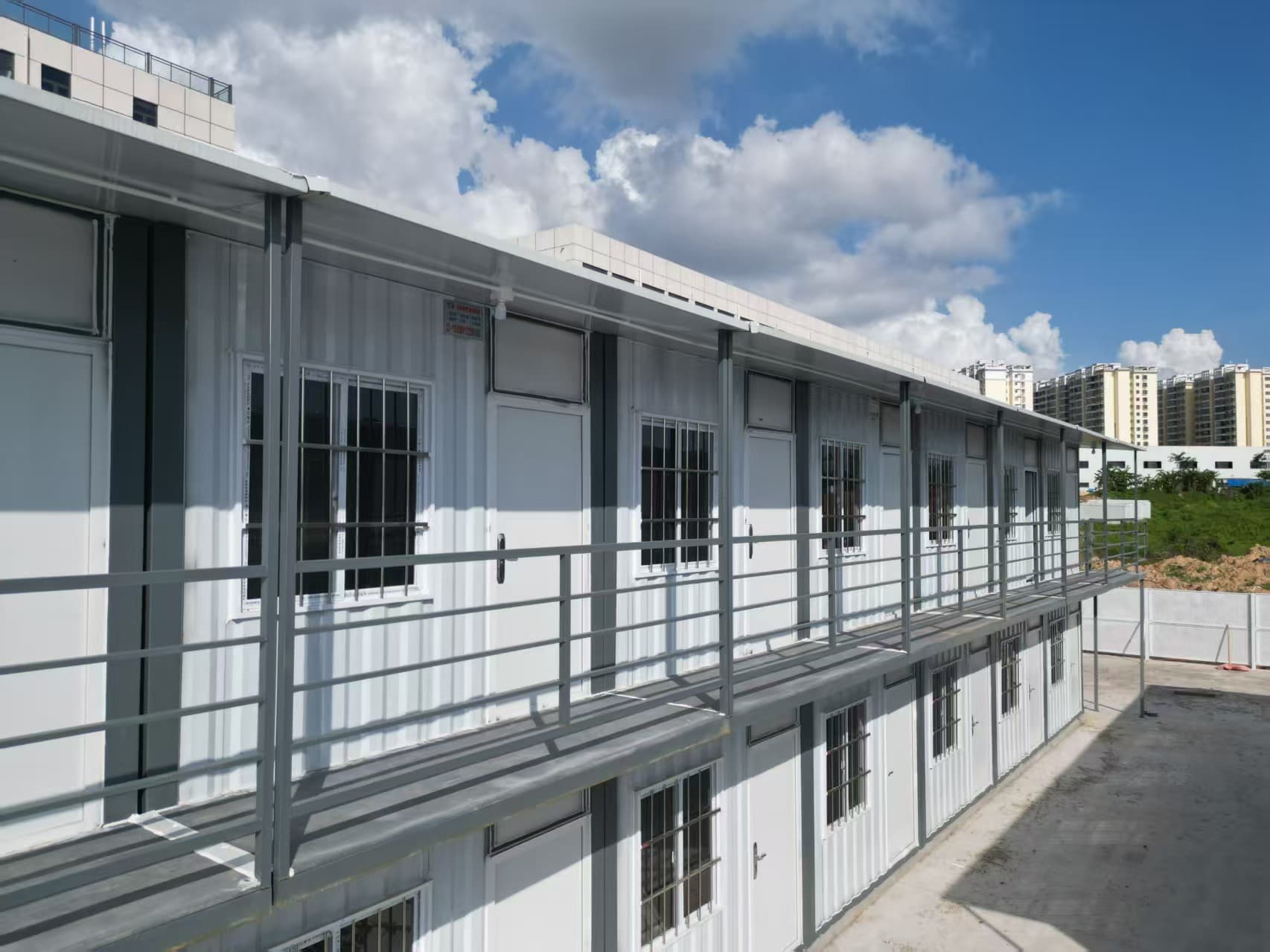 标准化宿舍与走廊空间